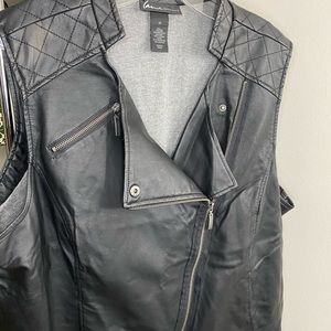 Lane Bryant Plus Size faux leather moto vest Sz: 22